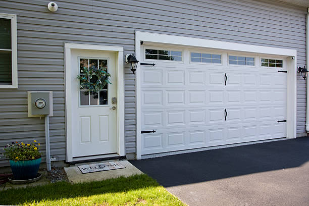 24/7 Emergency Garage Door Panel Replacement experts in Helena West Side, MT